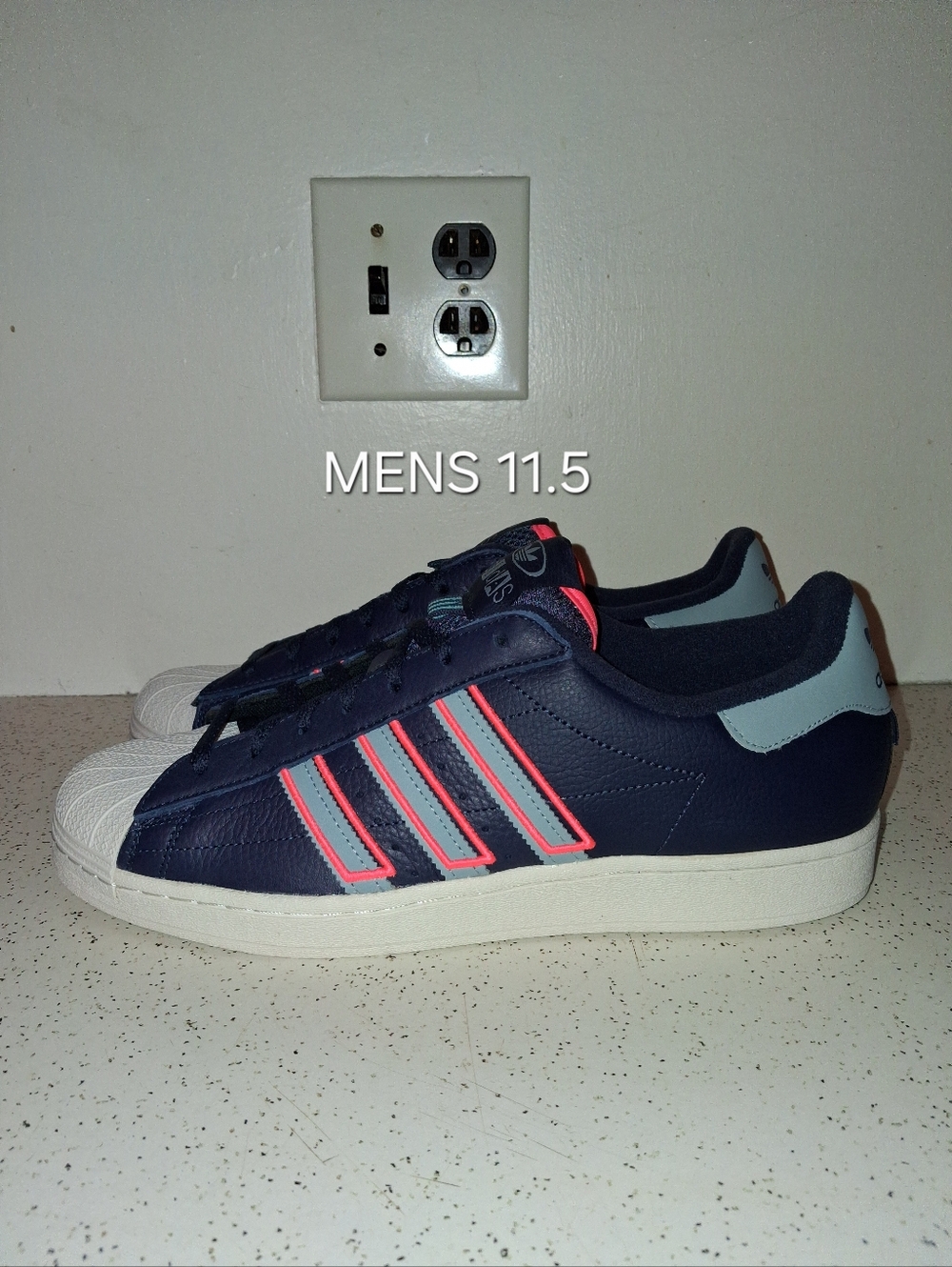 PRICE IS FIRM !!! SIZE 11.5M - ADIDAS SUPERSTAR , SHADOW NAVY. BRAND NEW NO BOX.